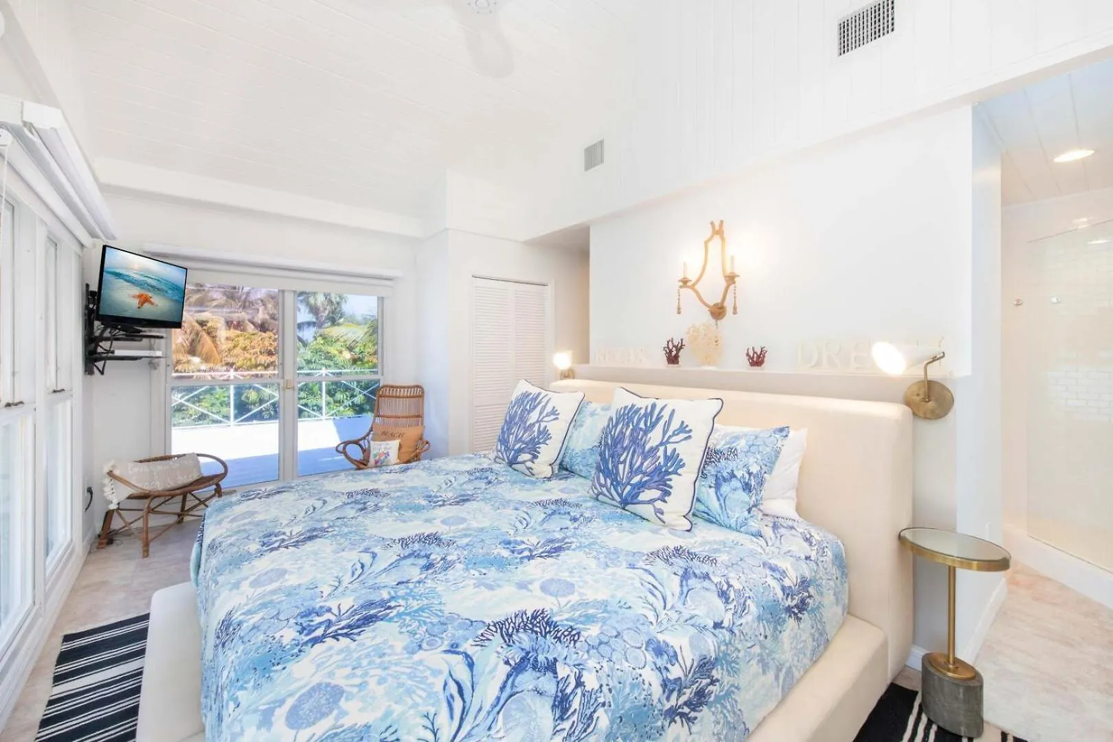 Flip Flop Kai - Family Beach House With Pool, Hot Tub, And Dock On Bio Bay Driftwood Village 0*,  Cayman Islands